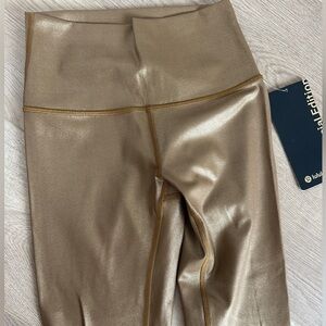 NWT Lululemon metallic leggings